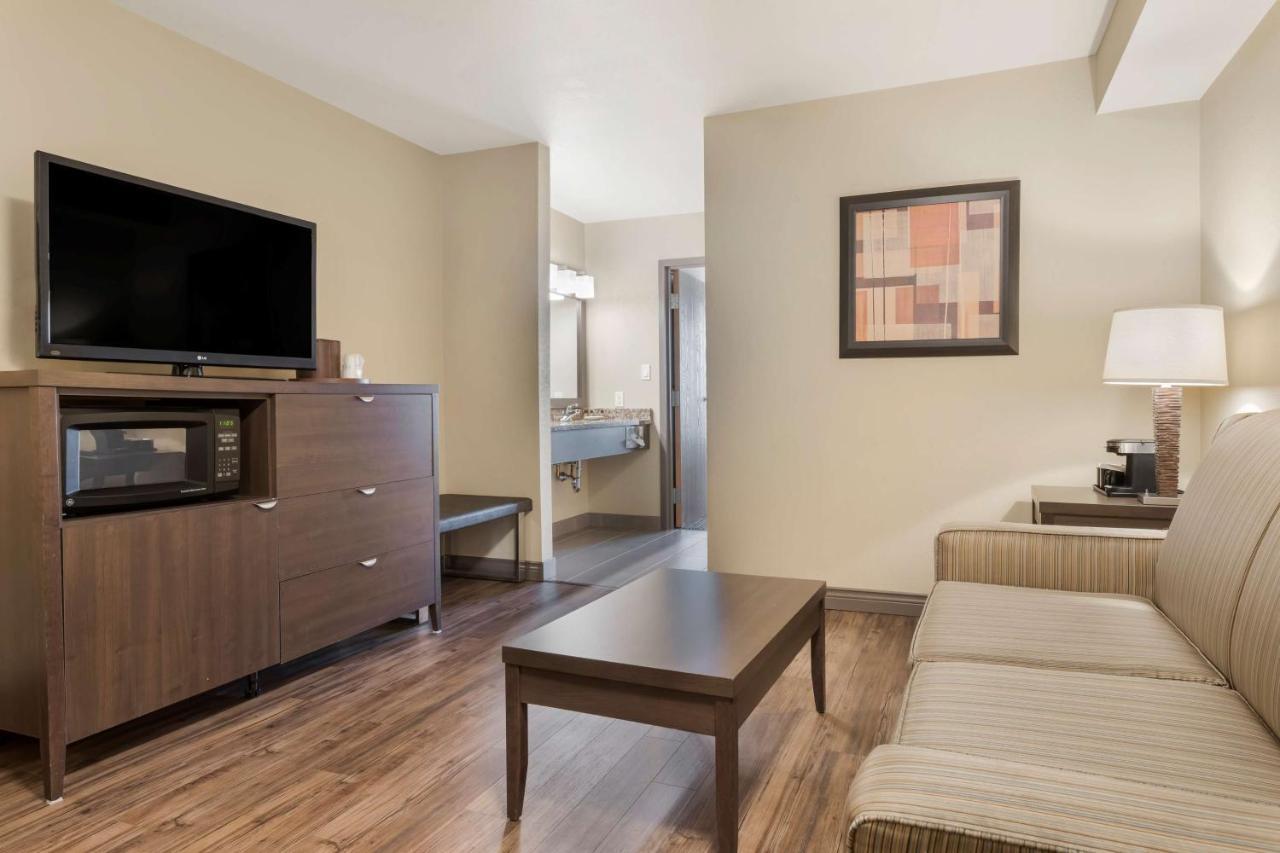BEST WESTERN PLUS Saint John Hotel&Suites Exterior foto