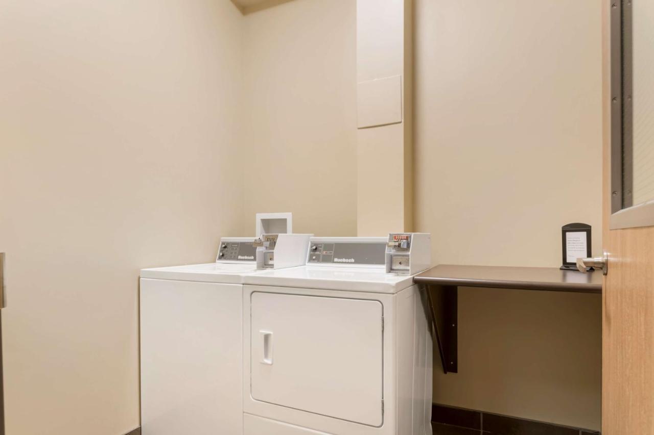 BEST WESTERN PLUS Saint John Hotel&Suites Exterior foto