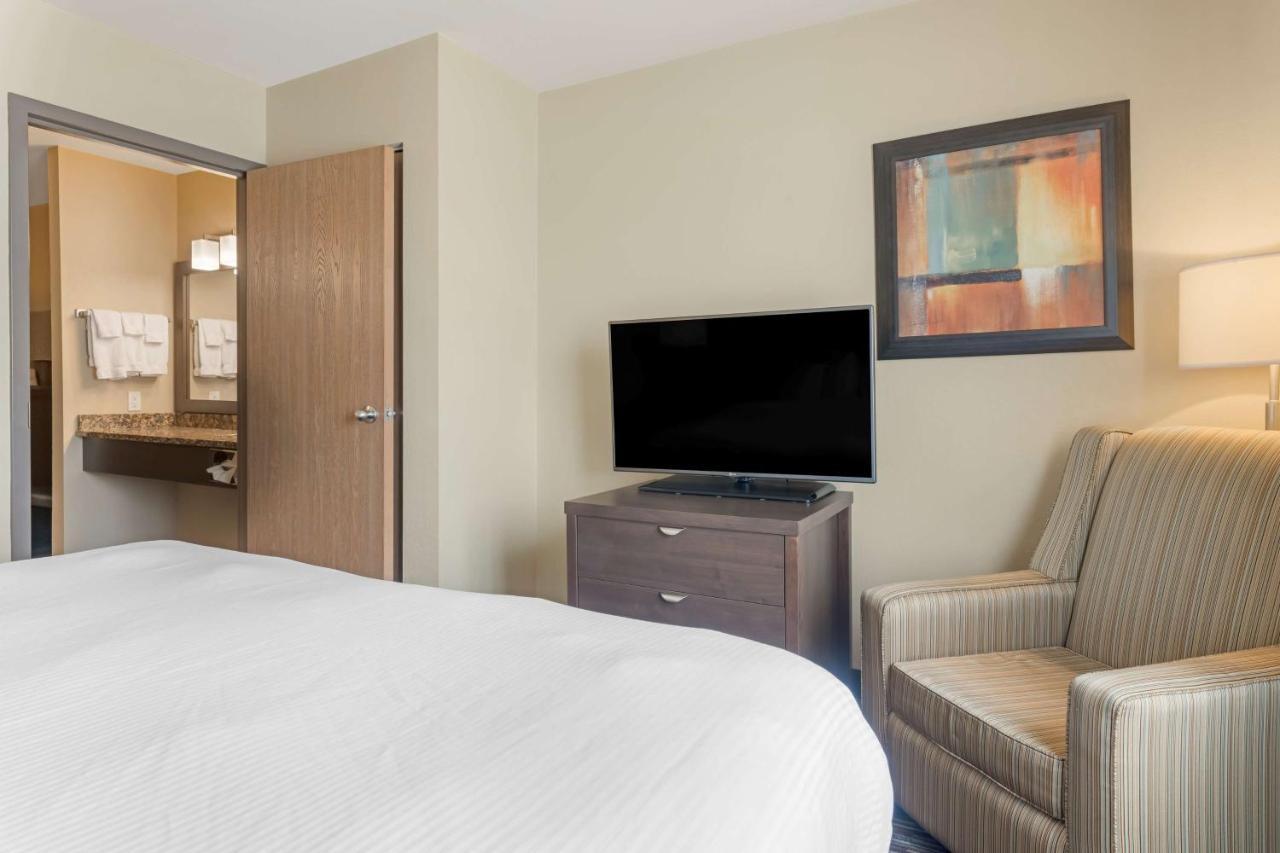BEST WESTERN PLUS Saint John Hotel&Suites Exterior foto