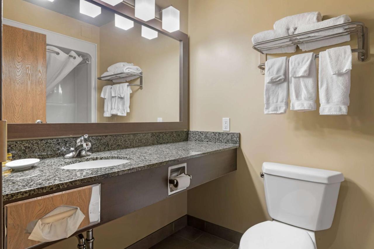 BEST WESTERN PLUS Saint John Hotel&Suites Exterior foto
